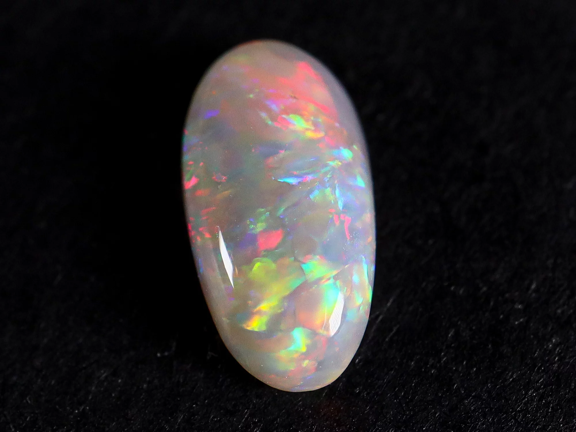 Lightning Ridge Australia – Natural Crystal Opal – 0.47 cts