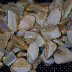 Mintabie rough opal - small to chip size - 50g, 1.8oZ, 250cts